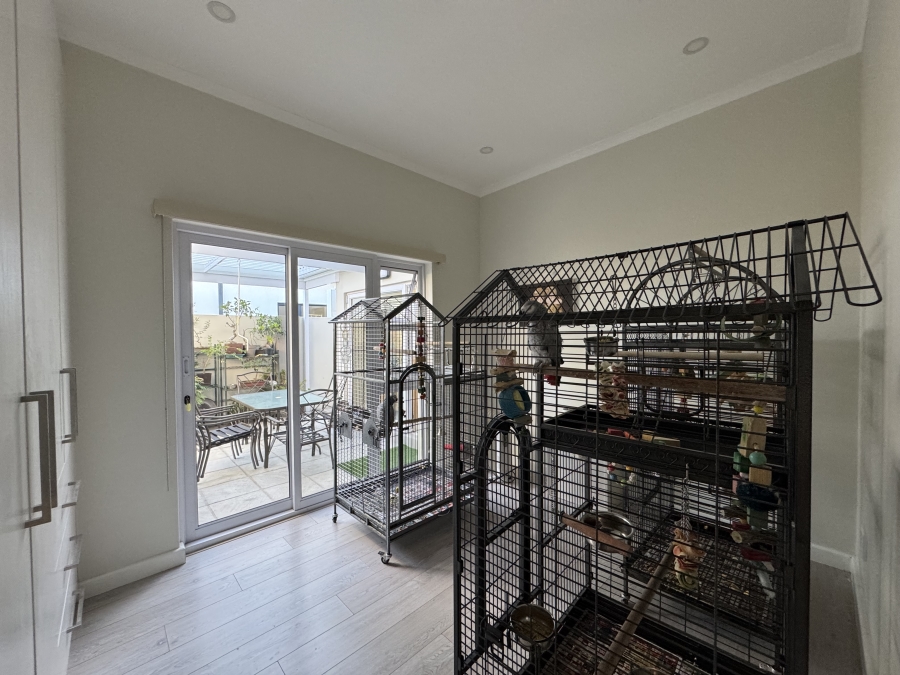 3 Bedroom Property for Sale in Sandown Western Cape